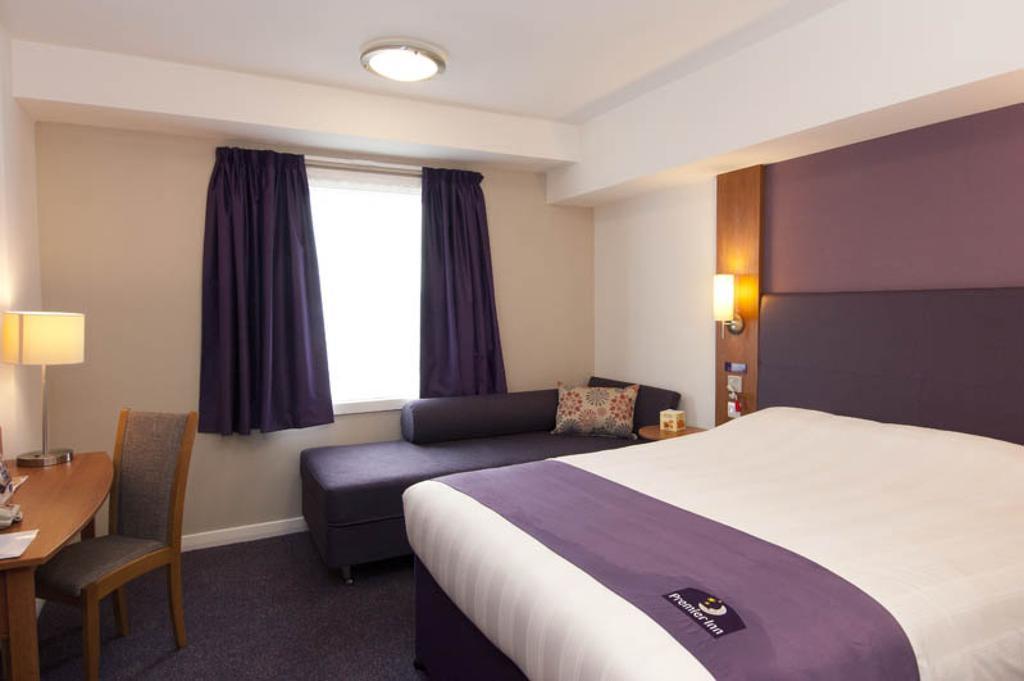 Premier Inn Newcastle Airport South Woolsington Exterior photo