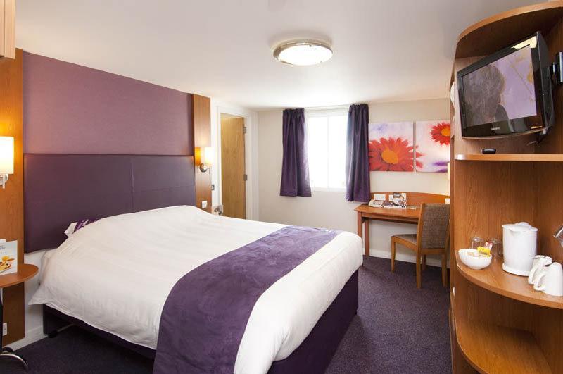Premier Inn Newcastle Airport South Woolsington Exterior photo
